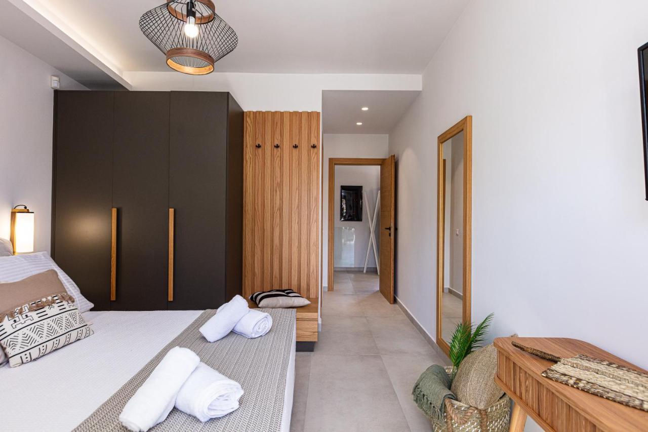 Lagoon Seabreeze Villa, Sumptuous Retreat, By Thinkvilla Panormos  Екстер'єр фото